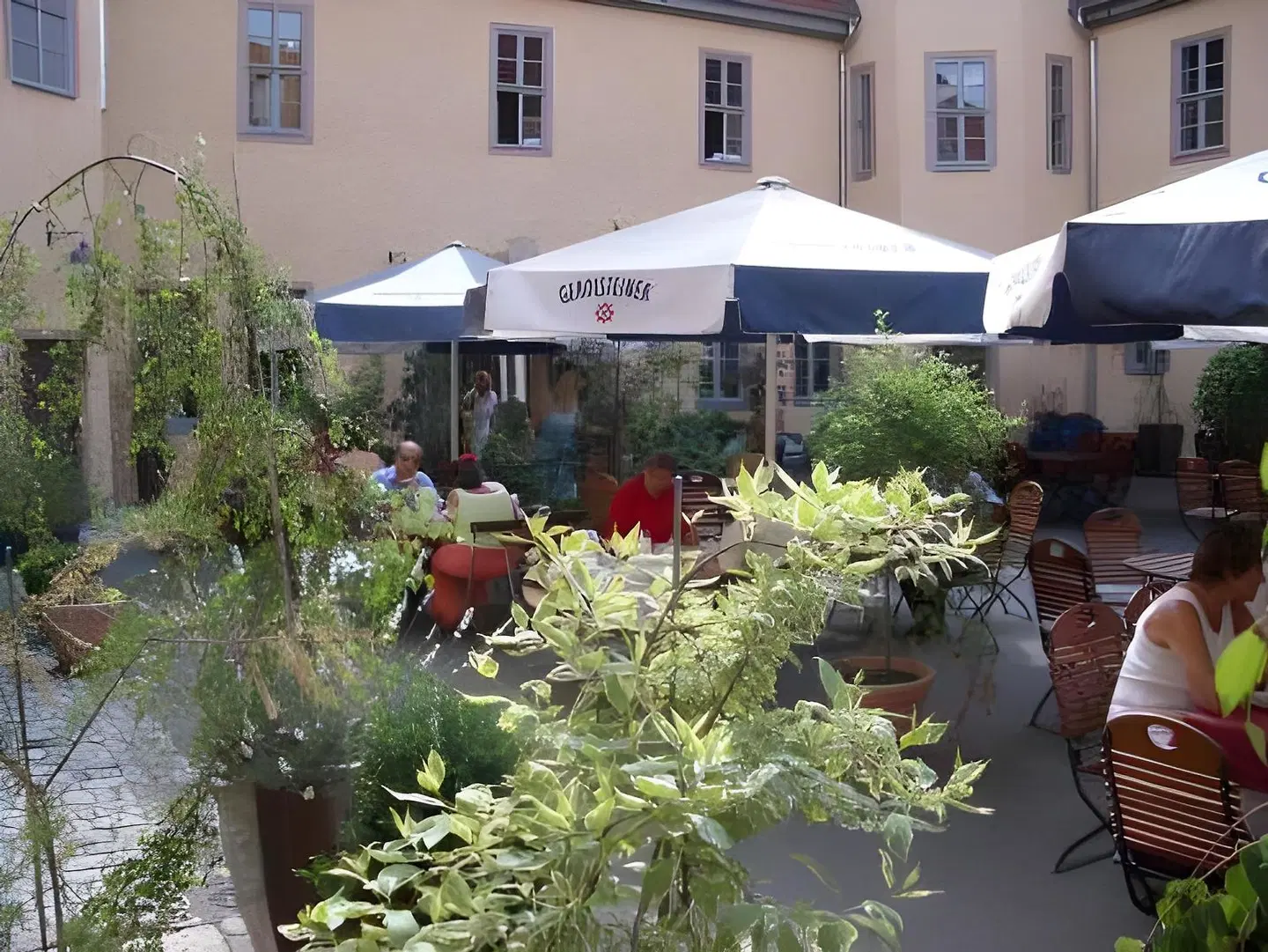 Hotel Erbenhof Garten