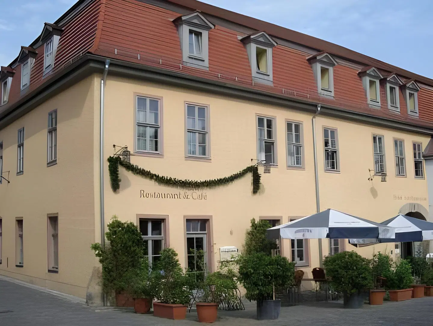 Hotel Erbenhof EXTERIOR