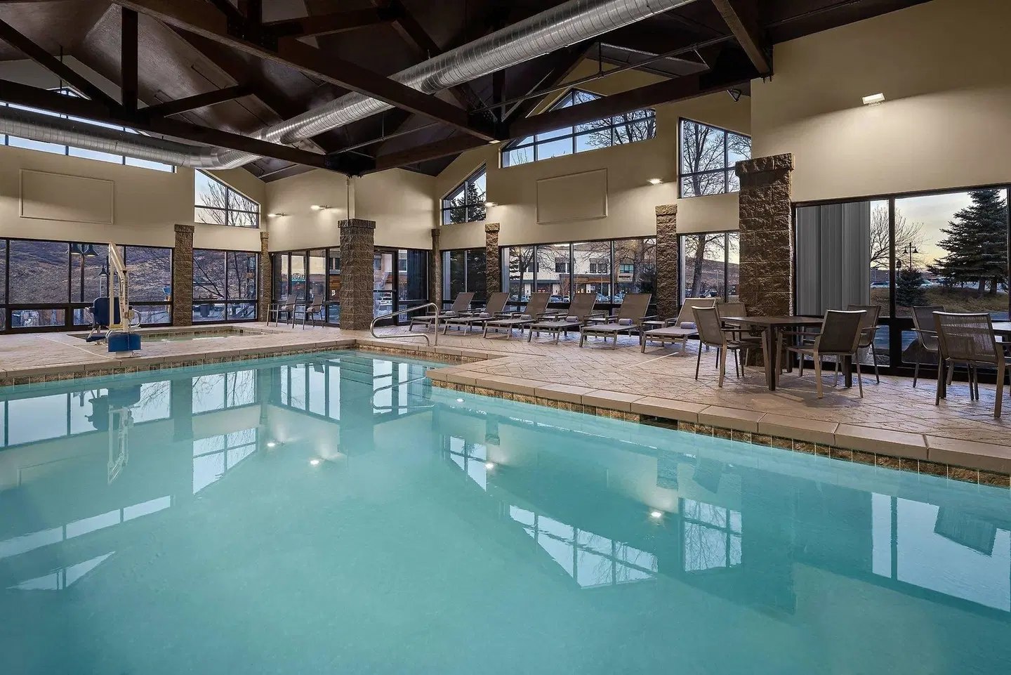 AC Hotel Park City Hallenbad