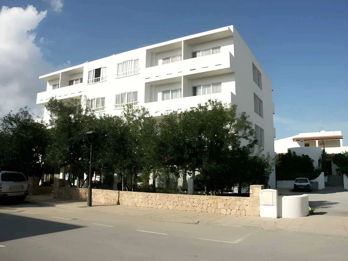 Maria EXTERIOR