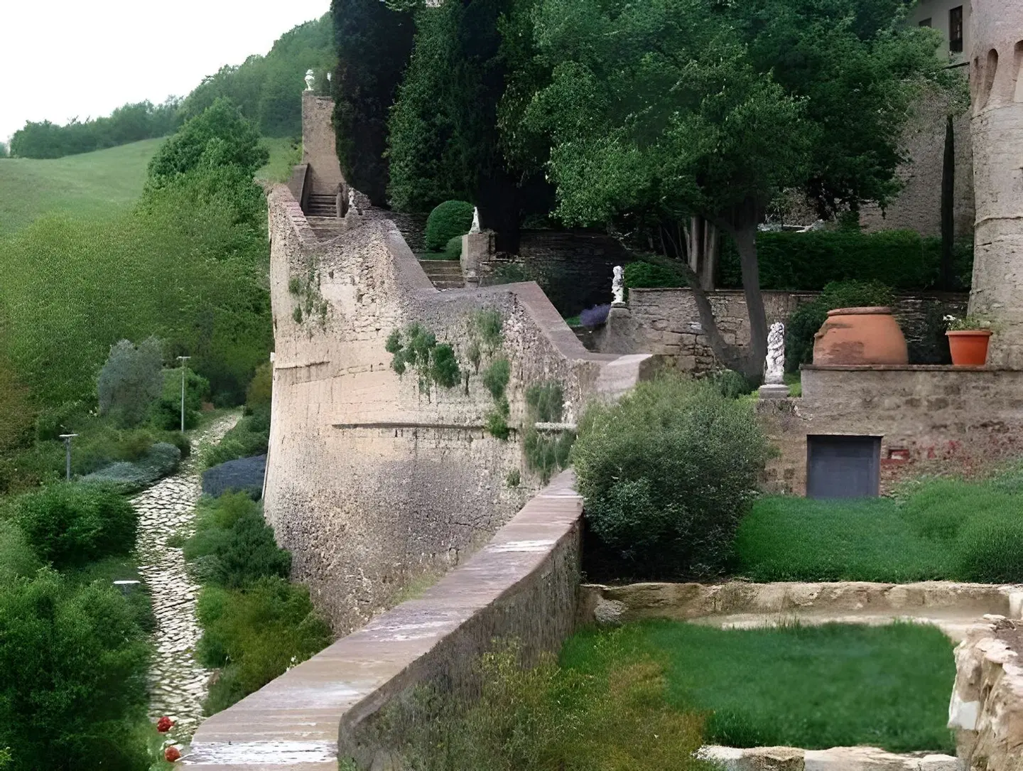Castello Di Vigoleno Garten