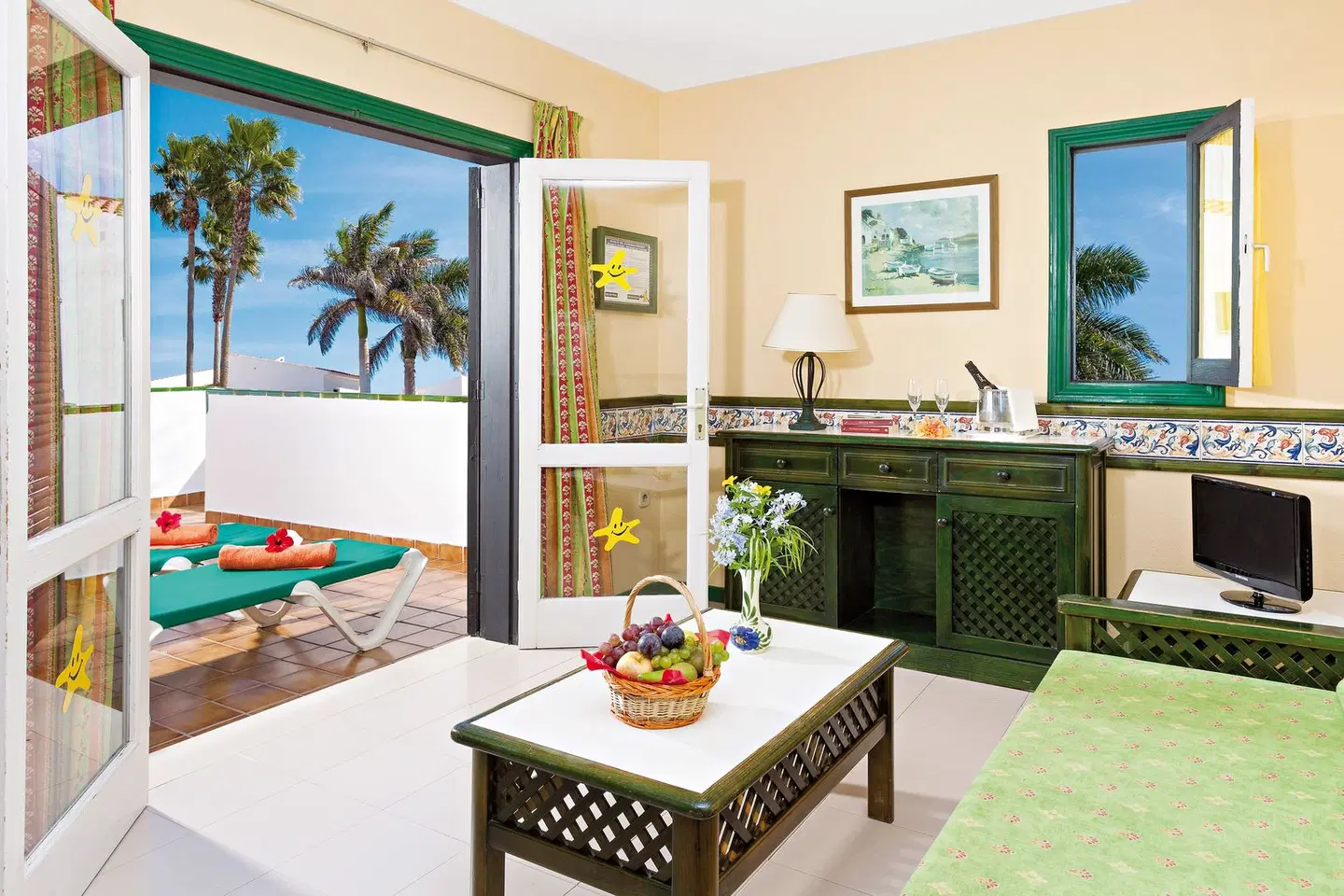 Puerto Caleta ROOM_EXAMPLE