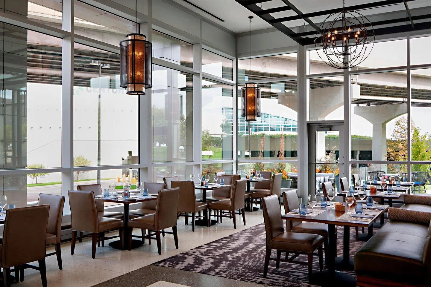 Omaha Marriott Downtown at the Capitol District RESTAURANT