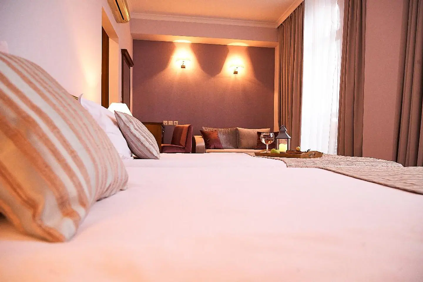 Lion ROOM_EXAMPLE
