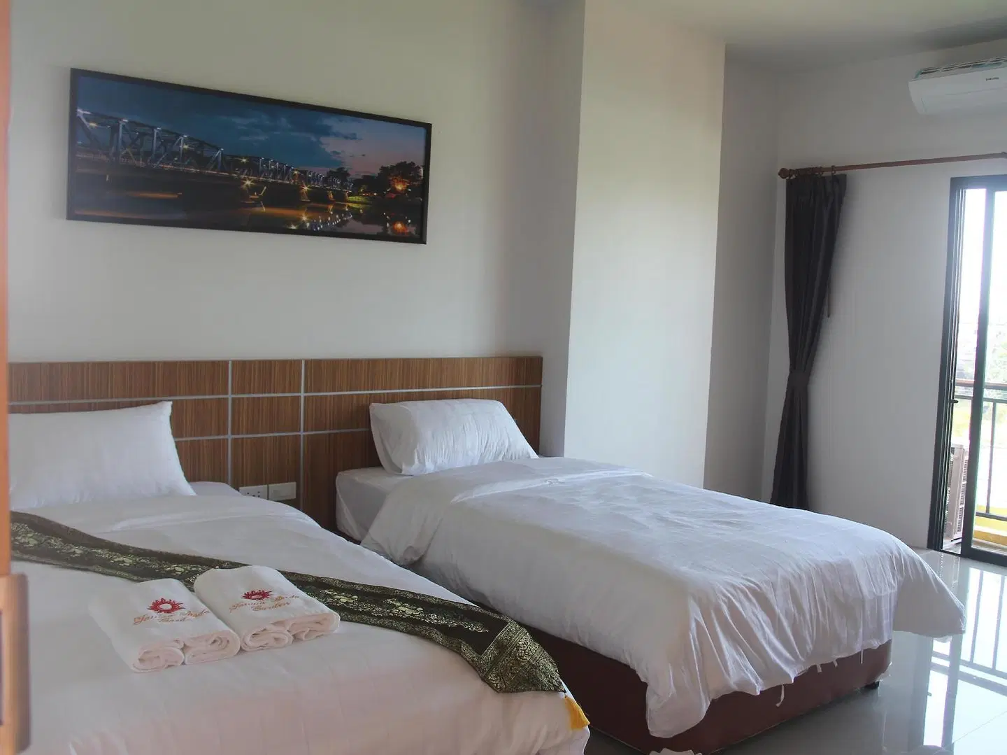 Tawan Anda Garden Hotel ROOM_EXAMPLE