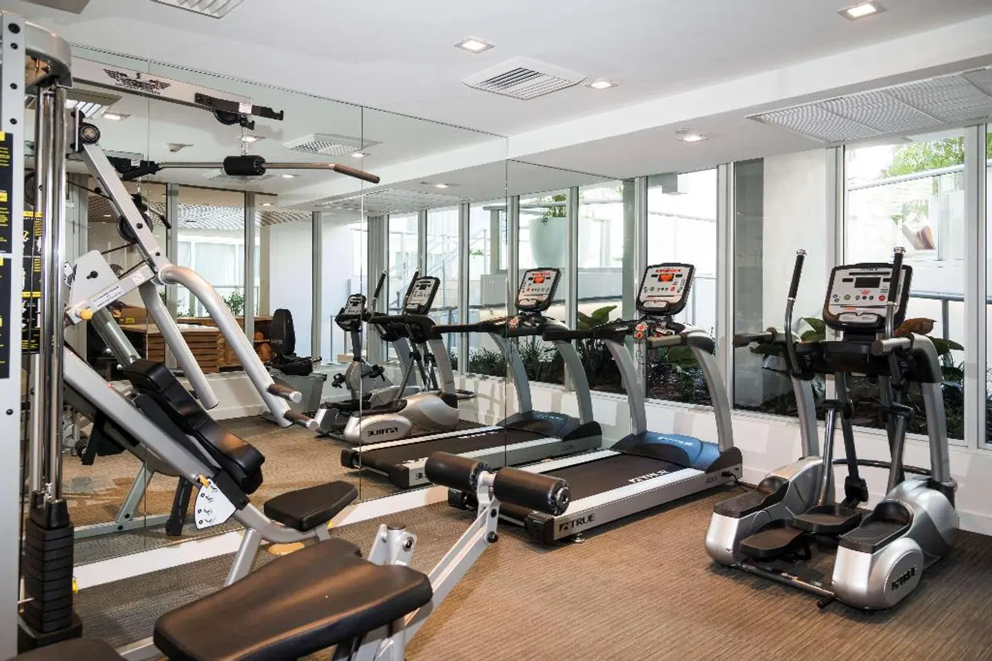 Berkeley Shore Hotel & Apts SPORTS_AND_LEISURE