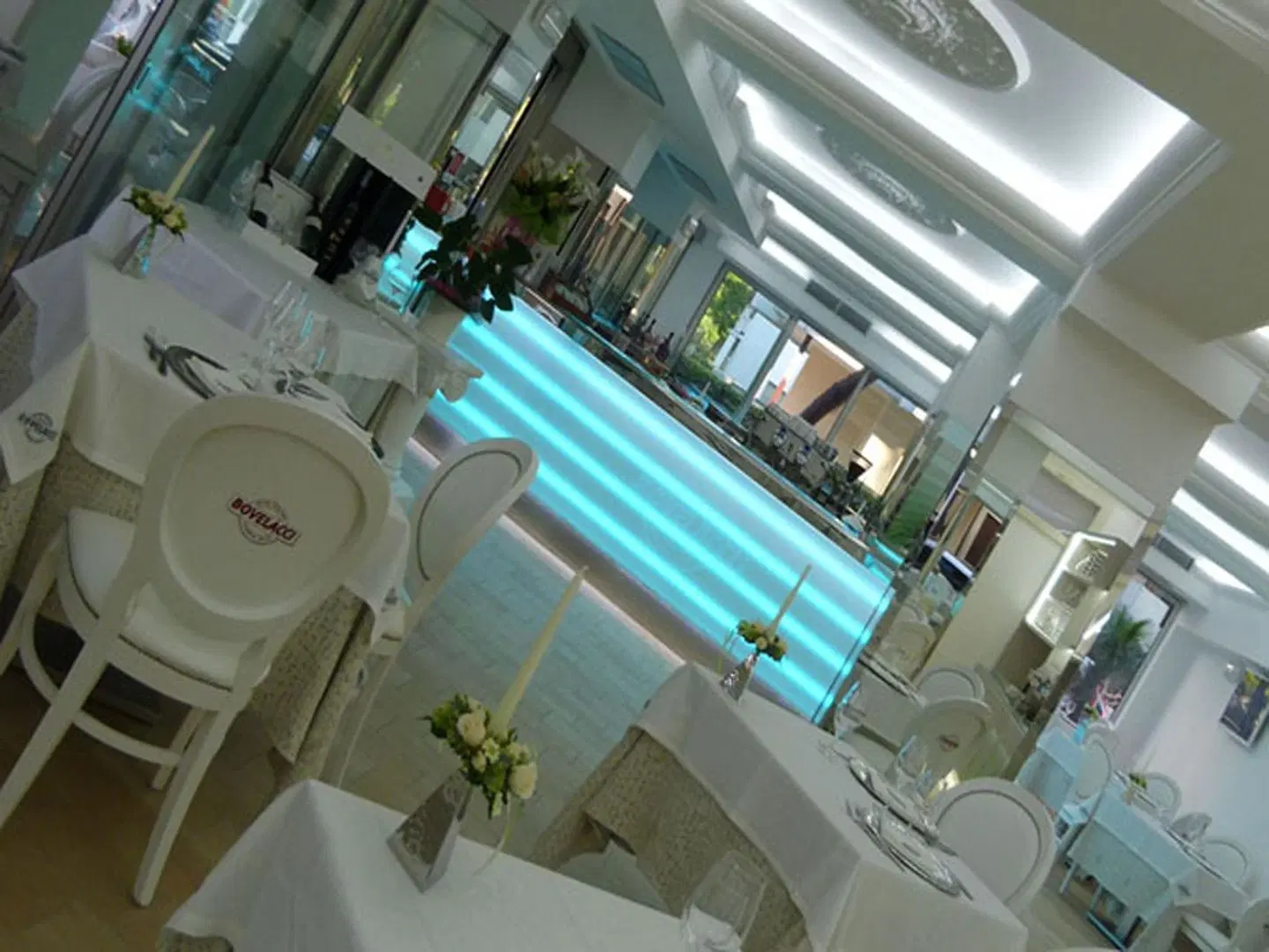 Paradiso Hotel Bovelacci Hallenbad