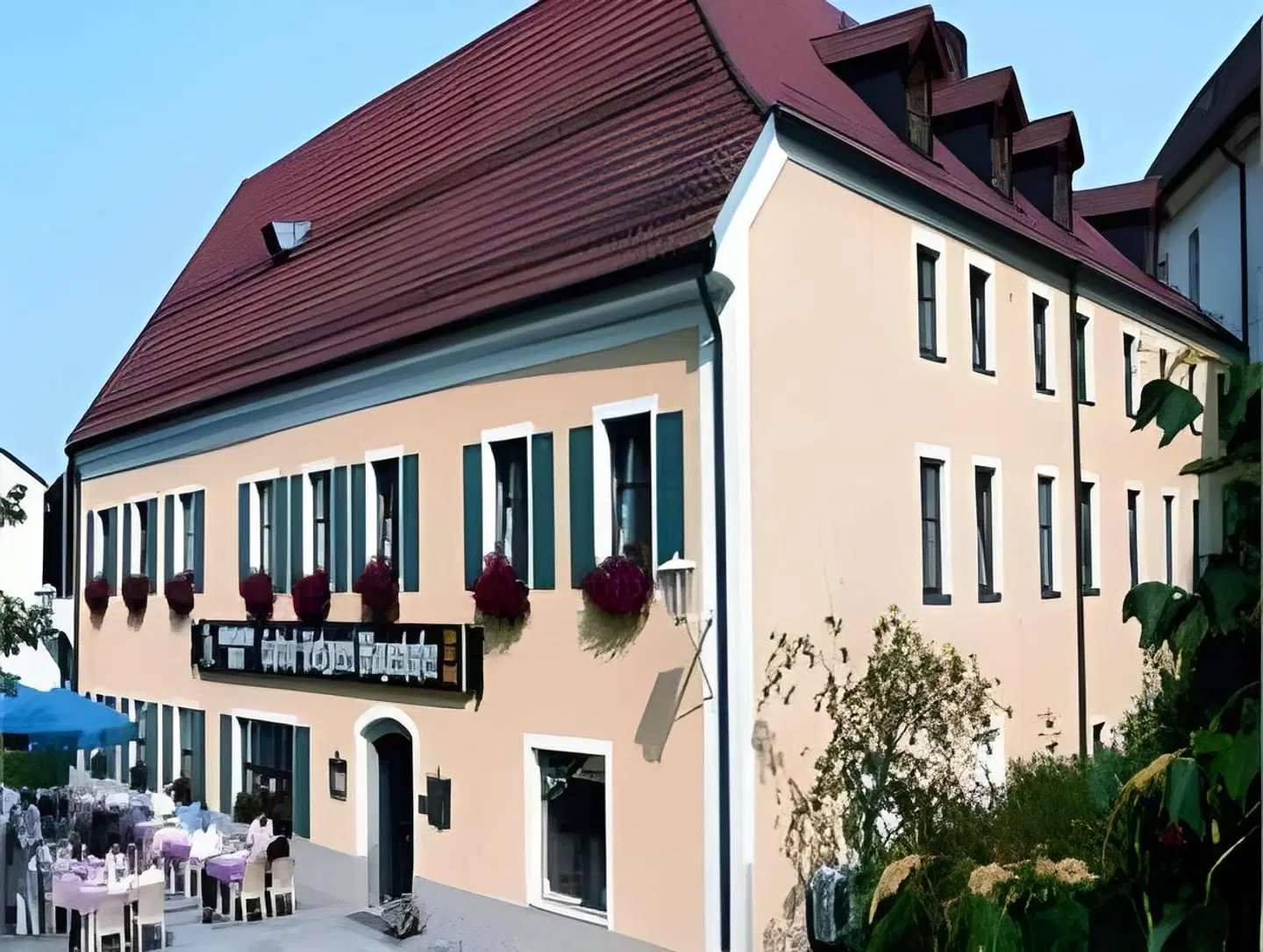 Mayerhofer EXTERIOR