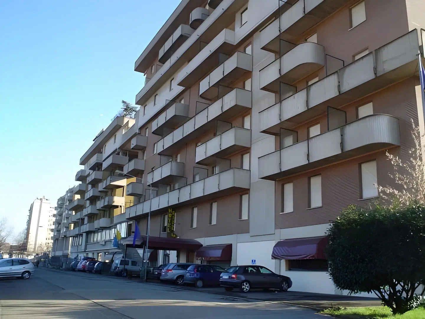 Tiby Hotel EXTERIOR