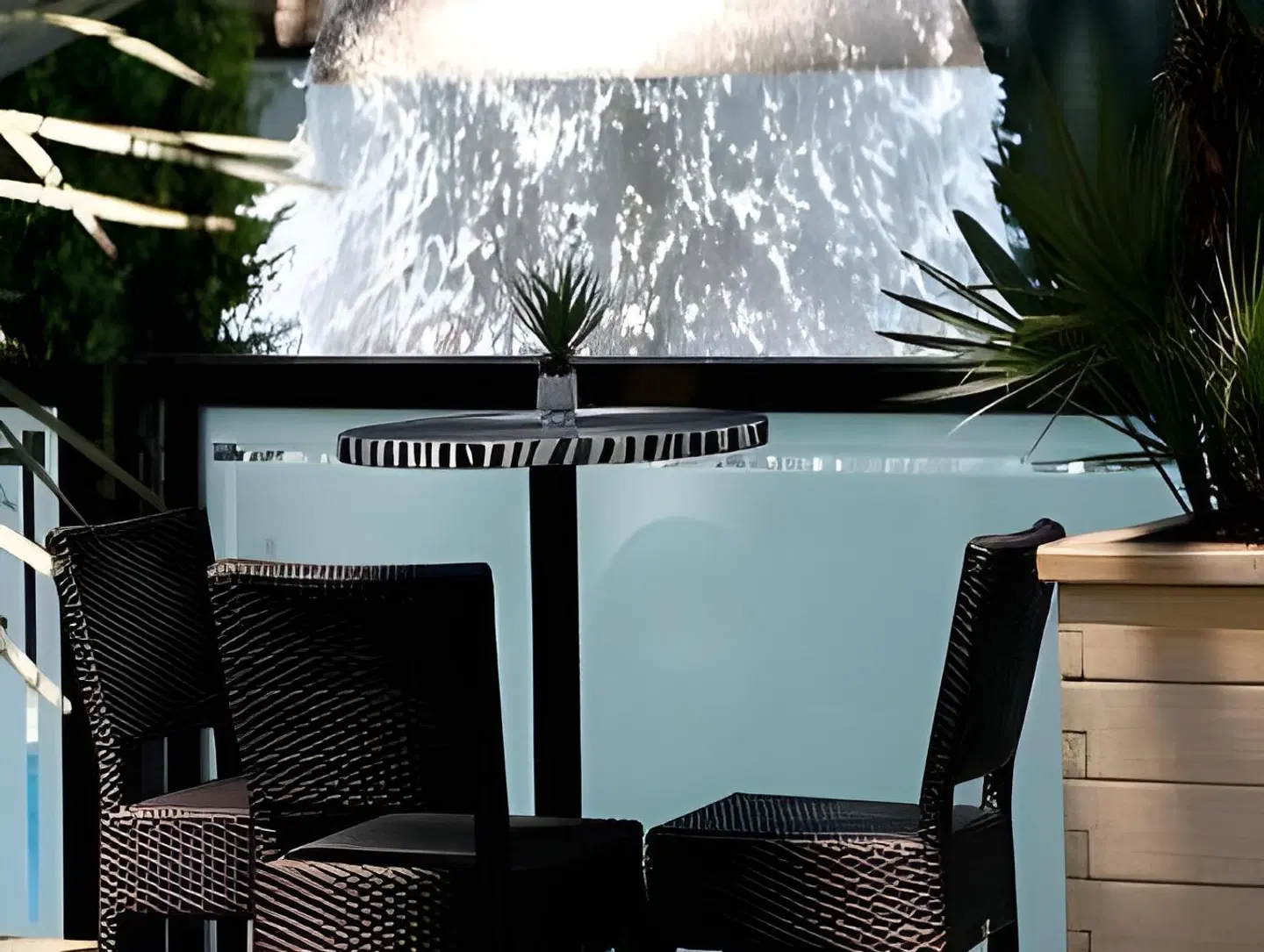 Alexander OUTDOOR_POOL