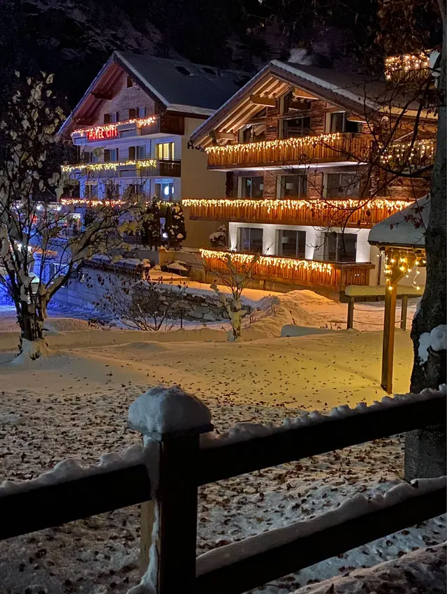 Hotel City EXTERIOR