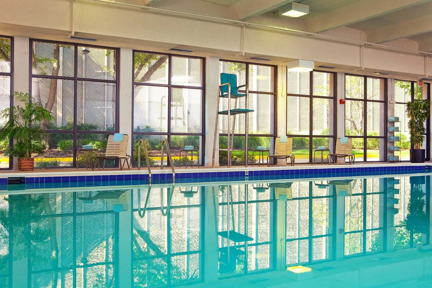Courtyard by Marriott Alexandria Pentagon South Hallenbad