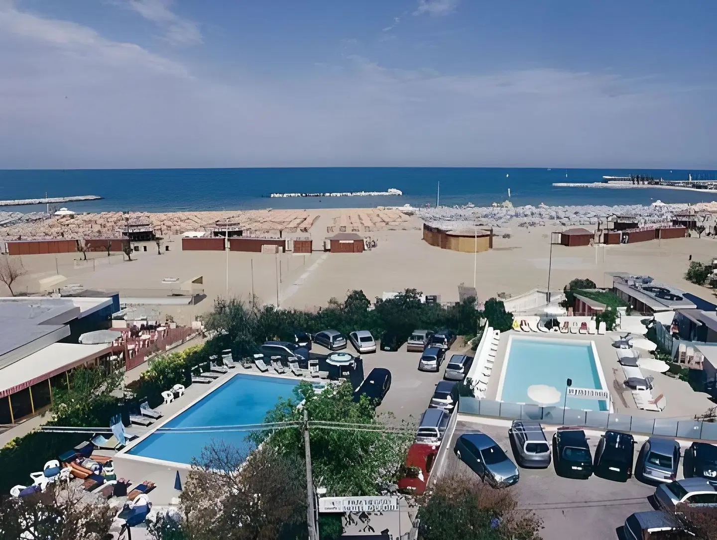 Residence Record Strand