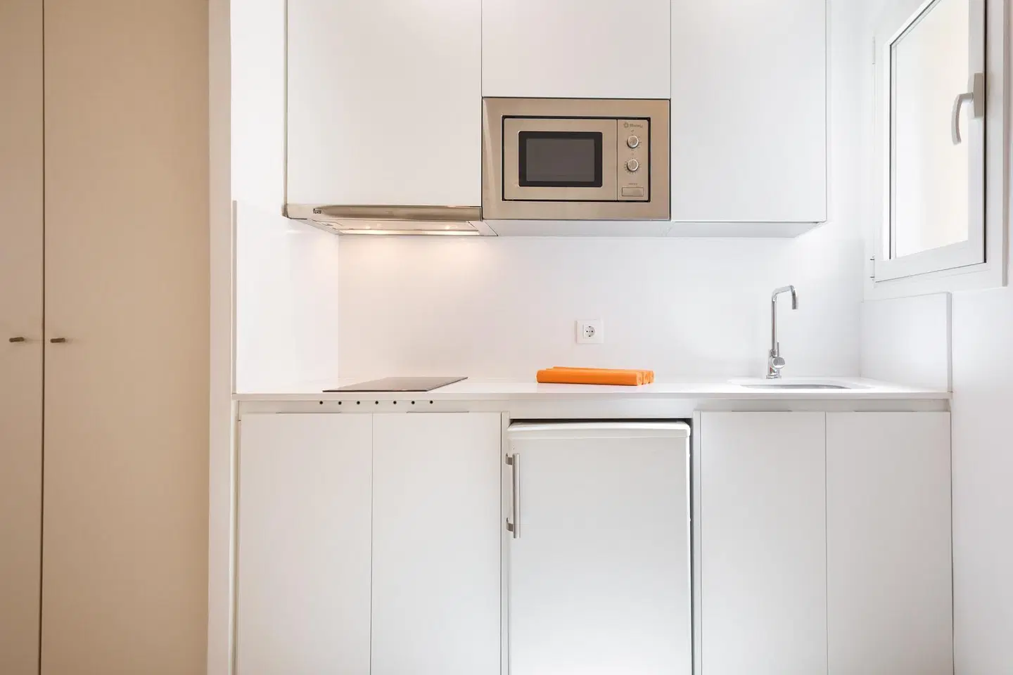 BcnStop Sagrada Familia ROOM_EXAMPLE