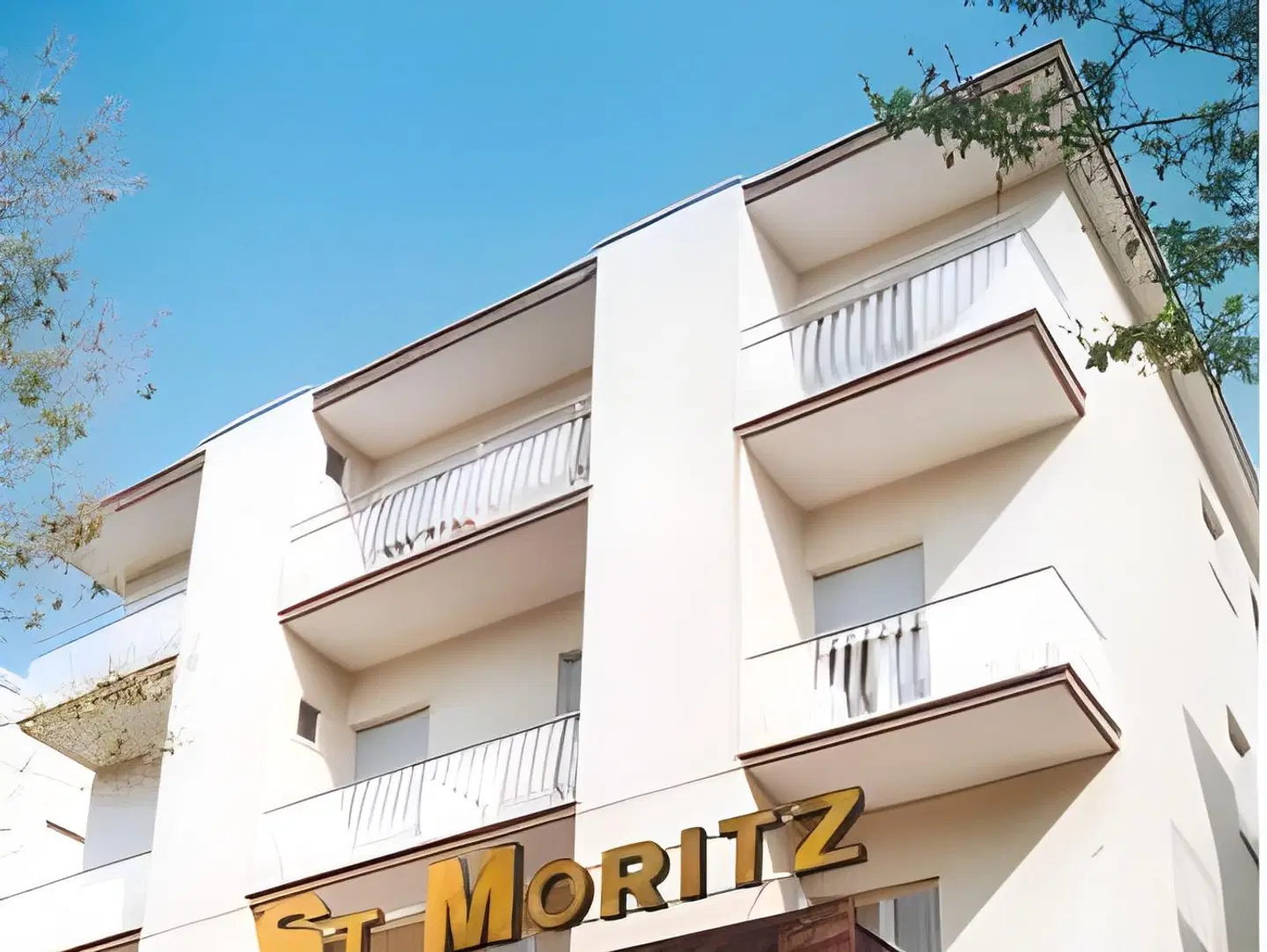 Hotel St.Moritz EXTERIOR