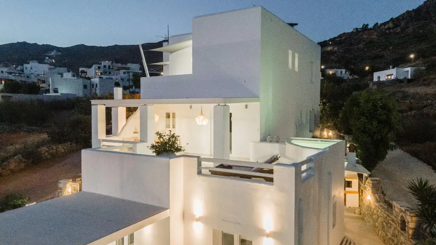 Aeolos Luxury Villas & Suites EXTERIOR