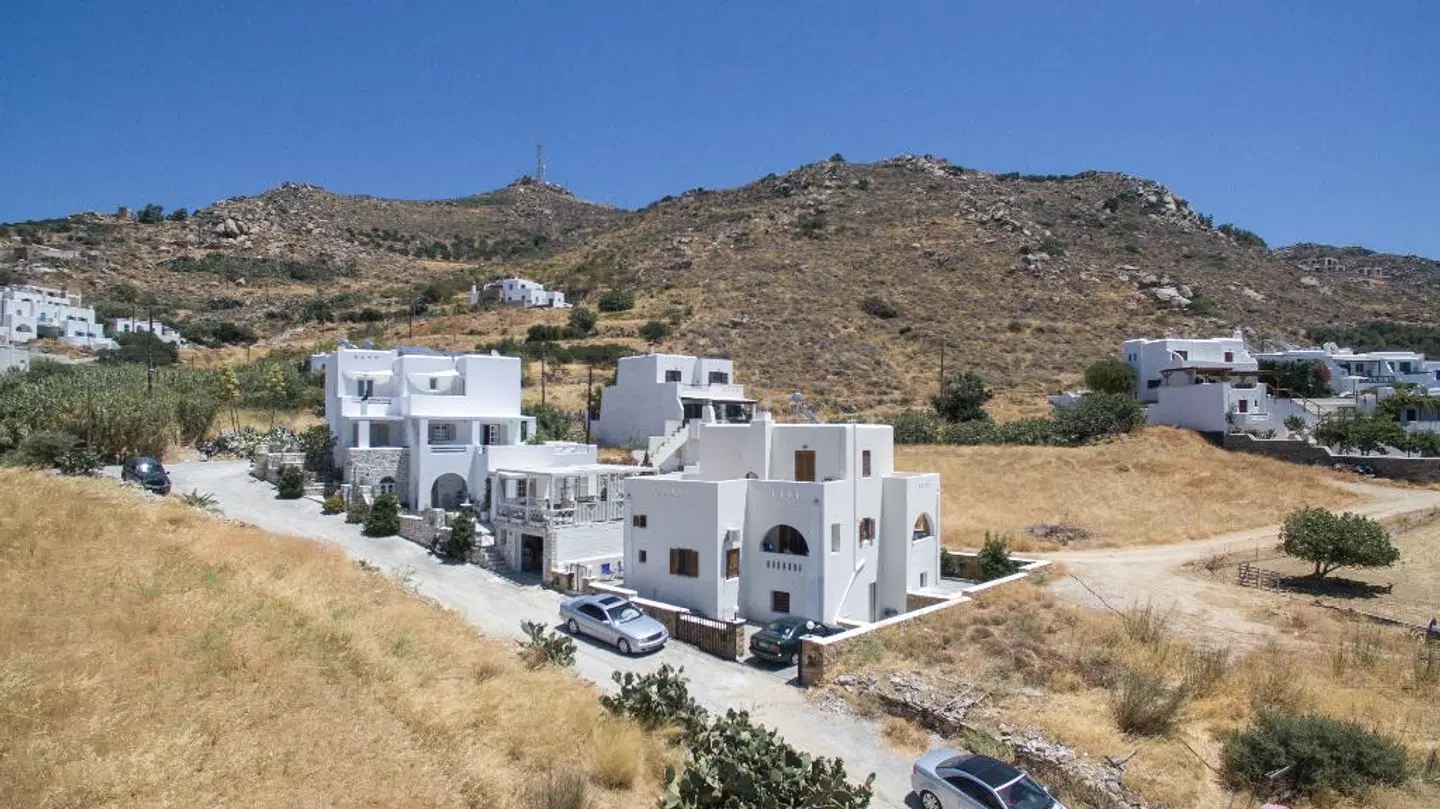 Aeolos Luxury Villas & Suites EXTERIOR