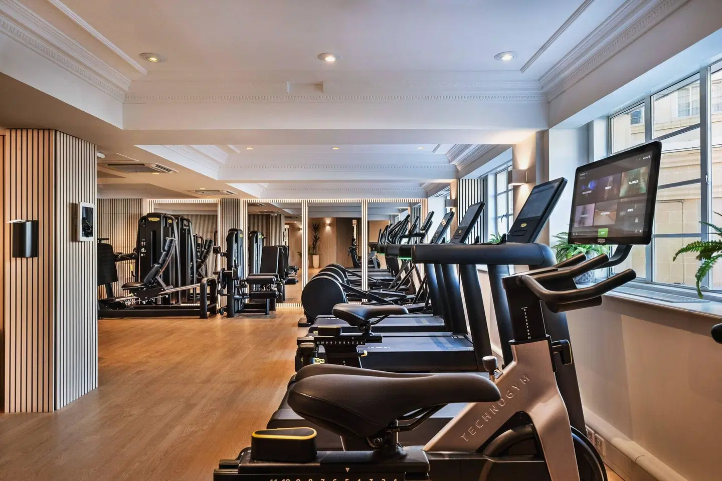 Meliá White House SPORTS_AND_LEISURE