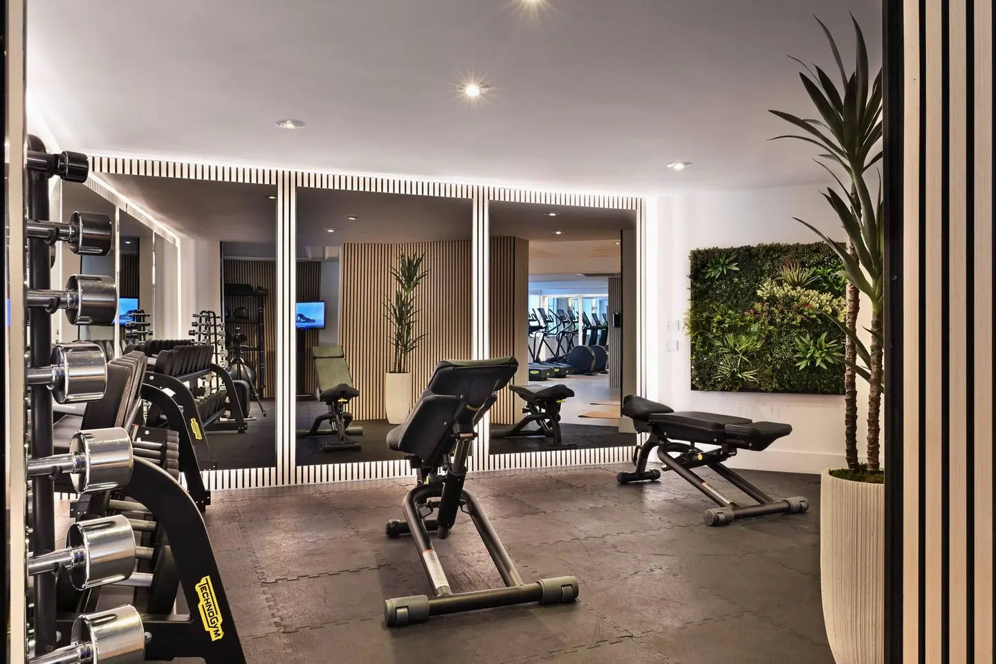 Meliá White House SPORTS_AND_LEISURE