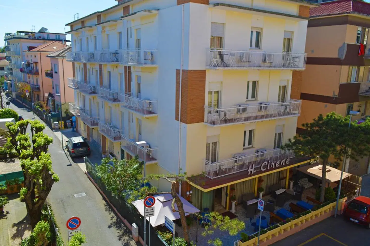 Cirene EXTERIOR