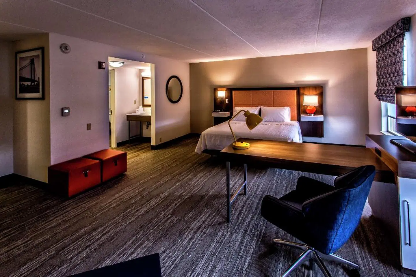 Hampton Inn & Suites Staten Island ROOM_EXAMPLE