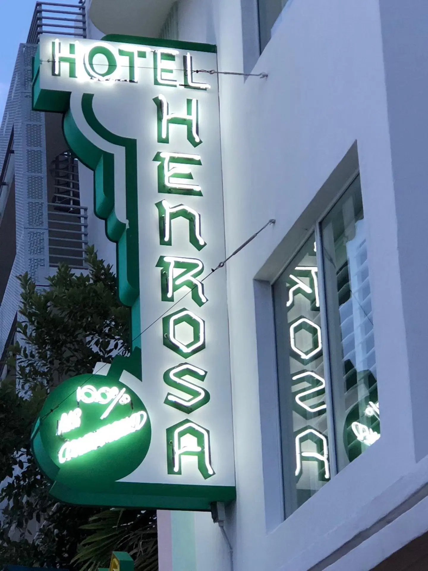 Henrosa Hotel EXTERIOR