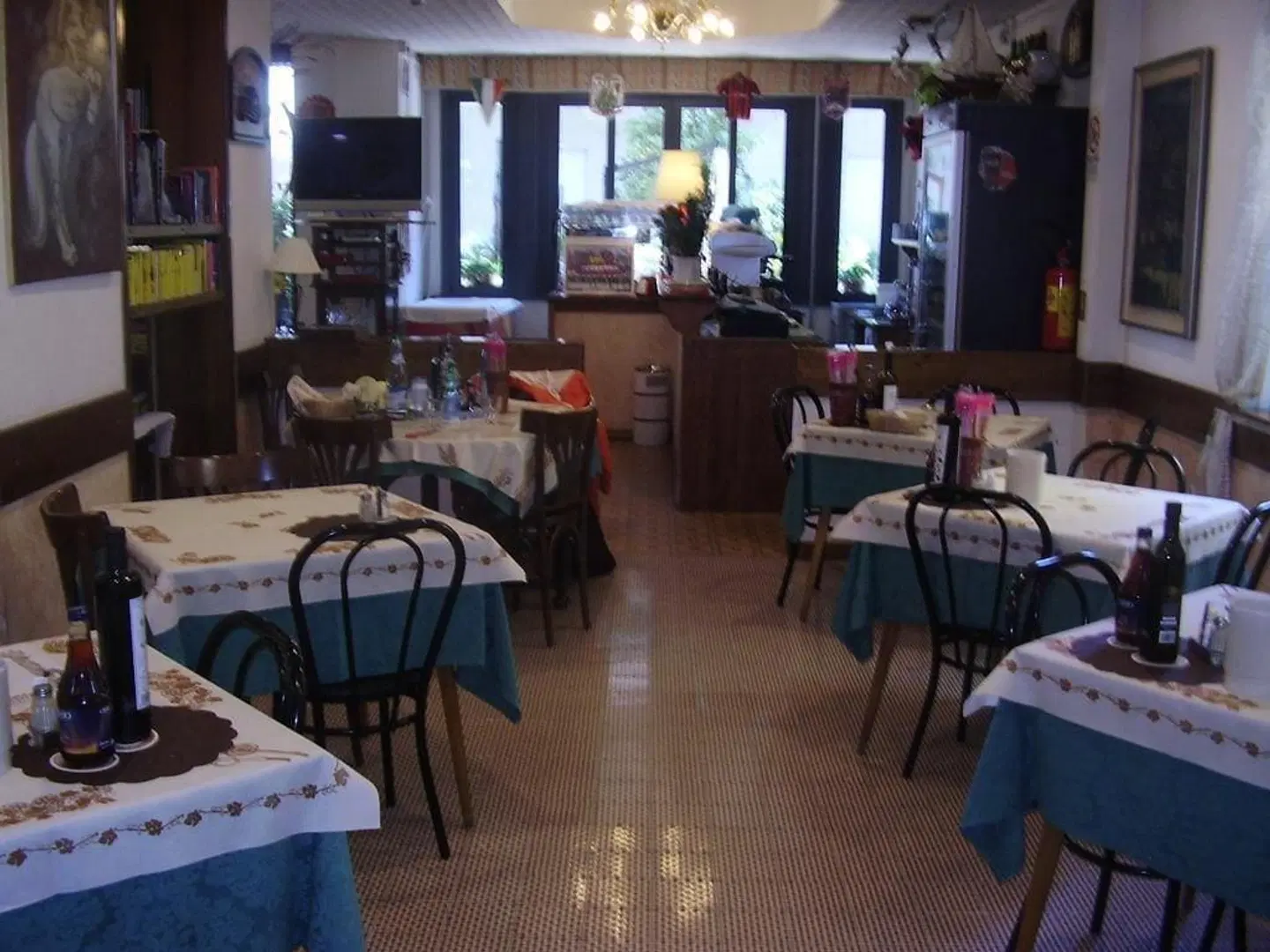 Cortina Restaurant