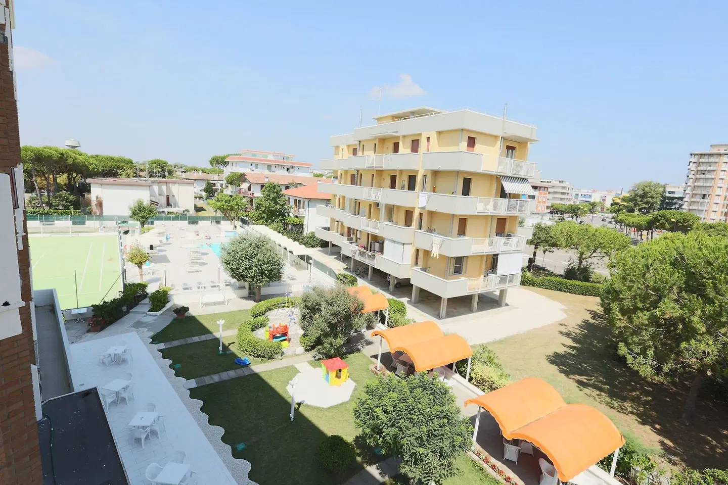 Family Hotel Marina Beach EXTERIOR