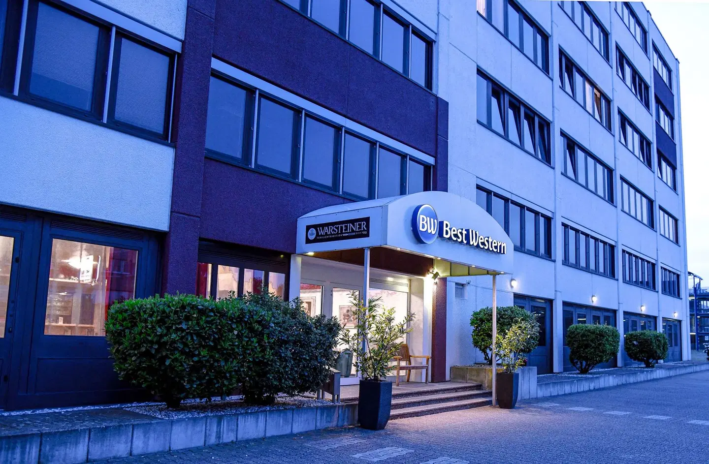 Best Western Comfort Business Hotel EXTERIOR