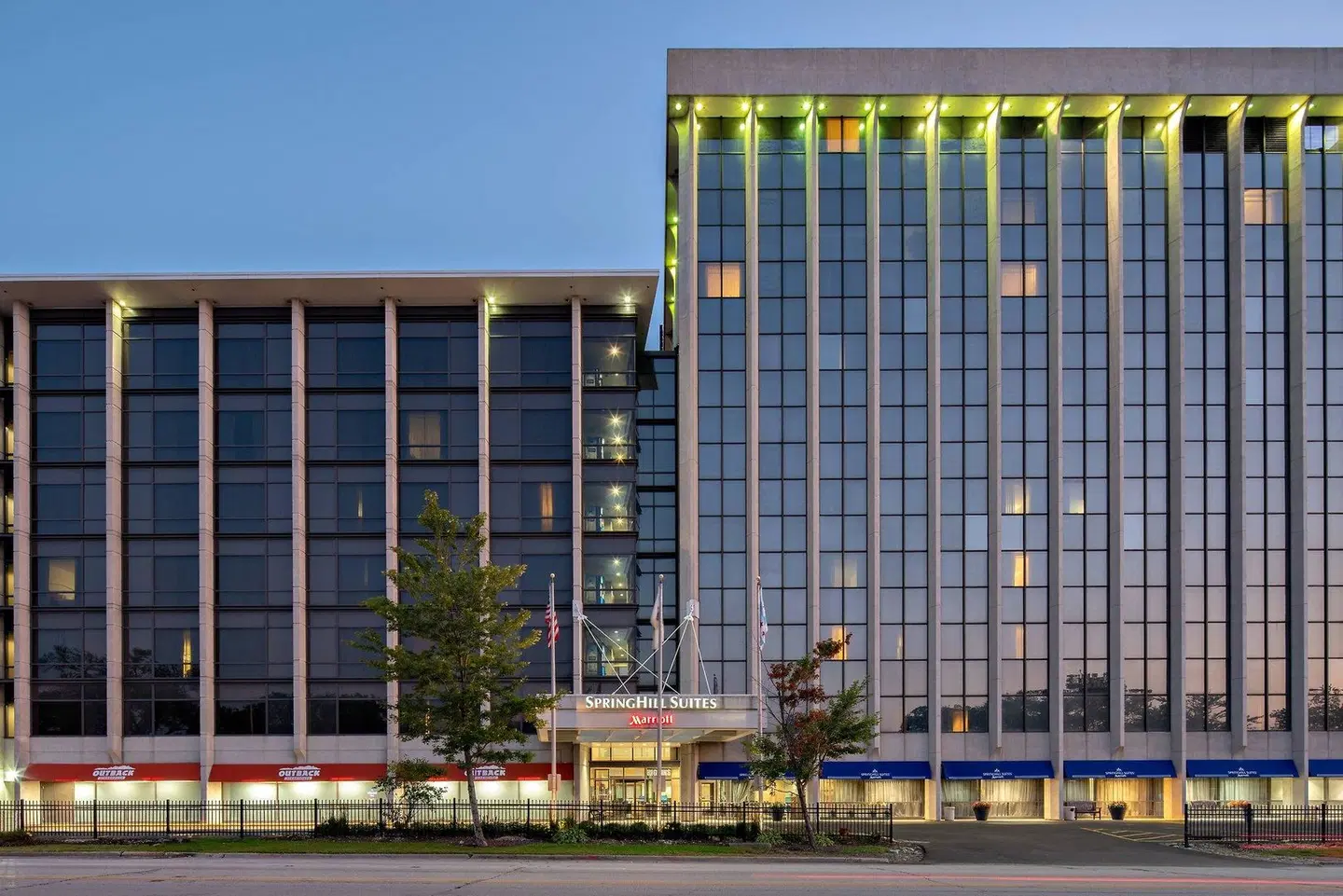 SpringHill Suites by Marriott Chicago O'Hare EXTERIOR