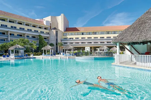 Bella Costa OUTDOOR_POOL