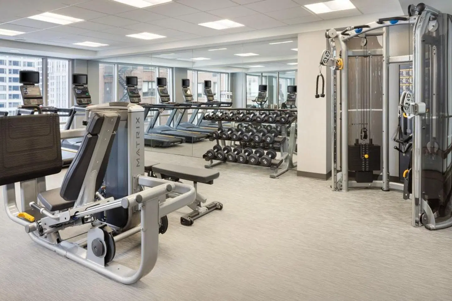Courtyard by Marriott Chicago Downtown/Magnificent Mile SPORTS_AND_LEISURE