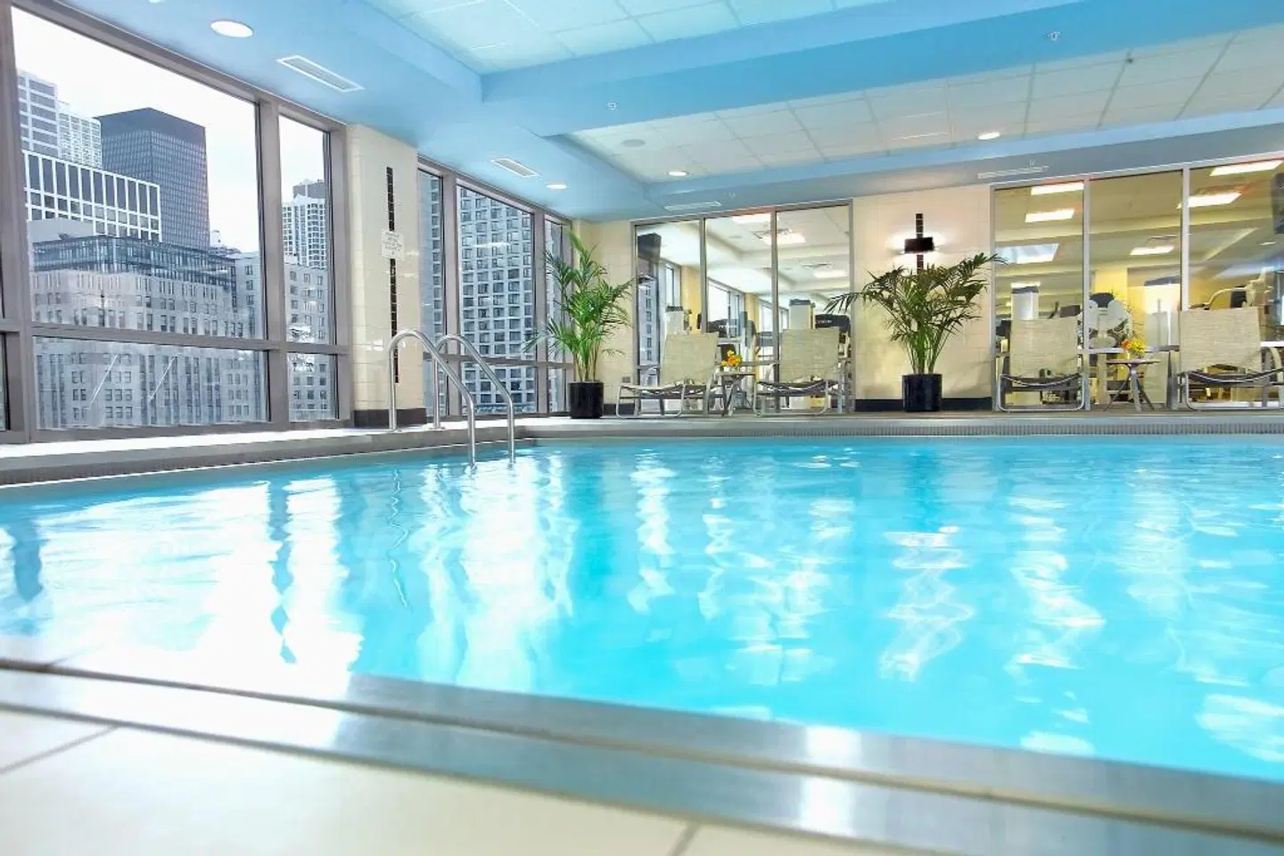 Courtyard by Marriott Chicago Downtown/Magnificent Mile Hallenbad