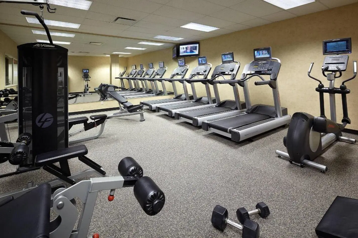 Courtyard by Marriott Montreal Airport SPORTS_AND_LEISURE
