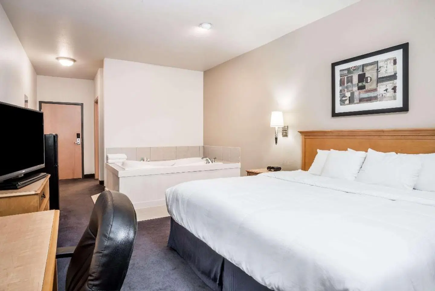 Baymont by Wyndham Indianapolis Northeast ROOM_EXAMPLE