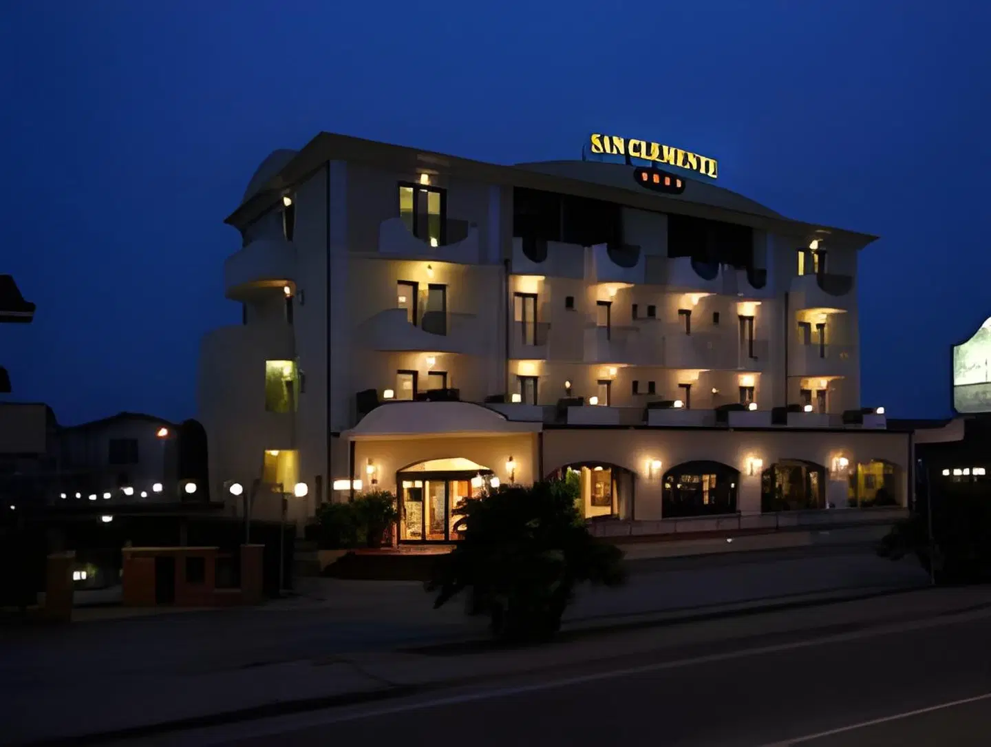 San Clemente EXTERIOR