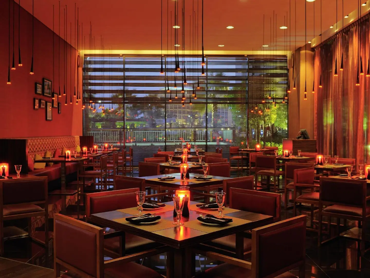 Yas Plaza Bay by IHG Restaurant