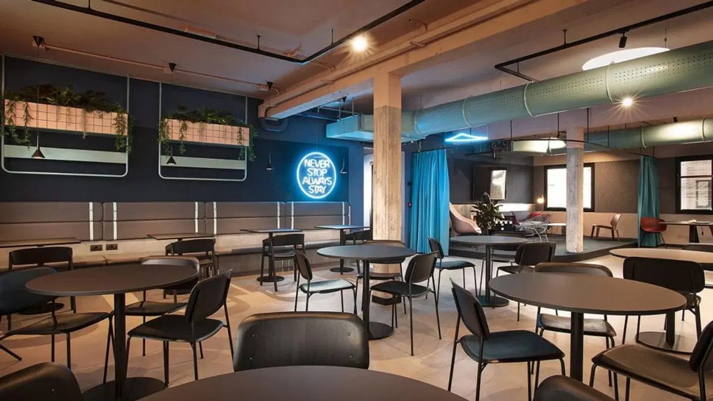 Stay Hotel Bar