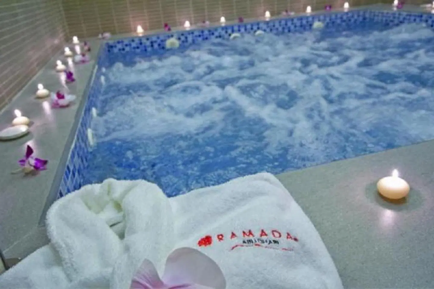 Ramada Abu Dhabi Corniche Landkarte