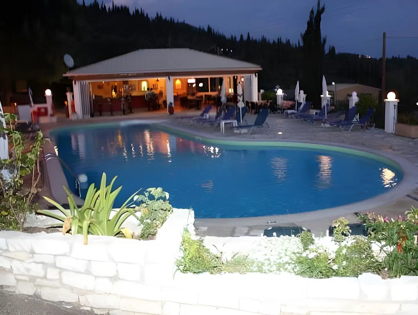 Fotini Studios OUTDOOR_POOL