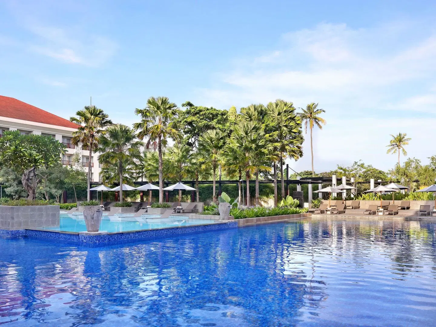 Grand Mercure Bali Seminyak OUTDOOR_POOL