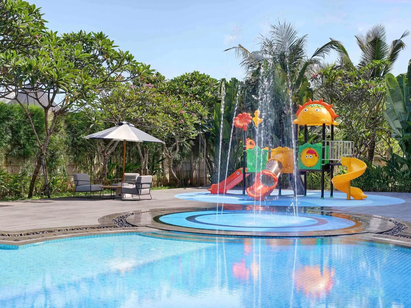 Grand Mercure Bali Seminyak OUTDOOR_POOL