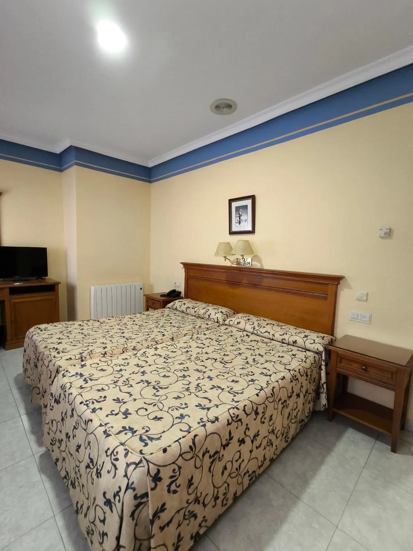 La Sierra ROOM_EXAMPLE