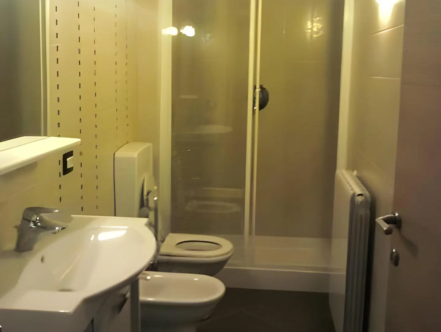 Residence Acero Rosso BATHROOM