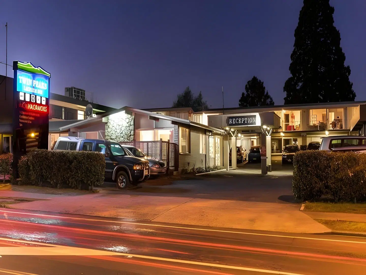 Twin Peaks Lakeside Inn SPORTS_AND_LEISURE