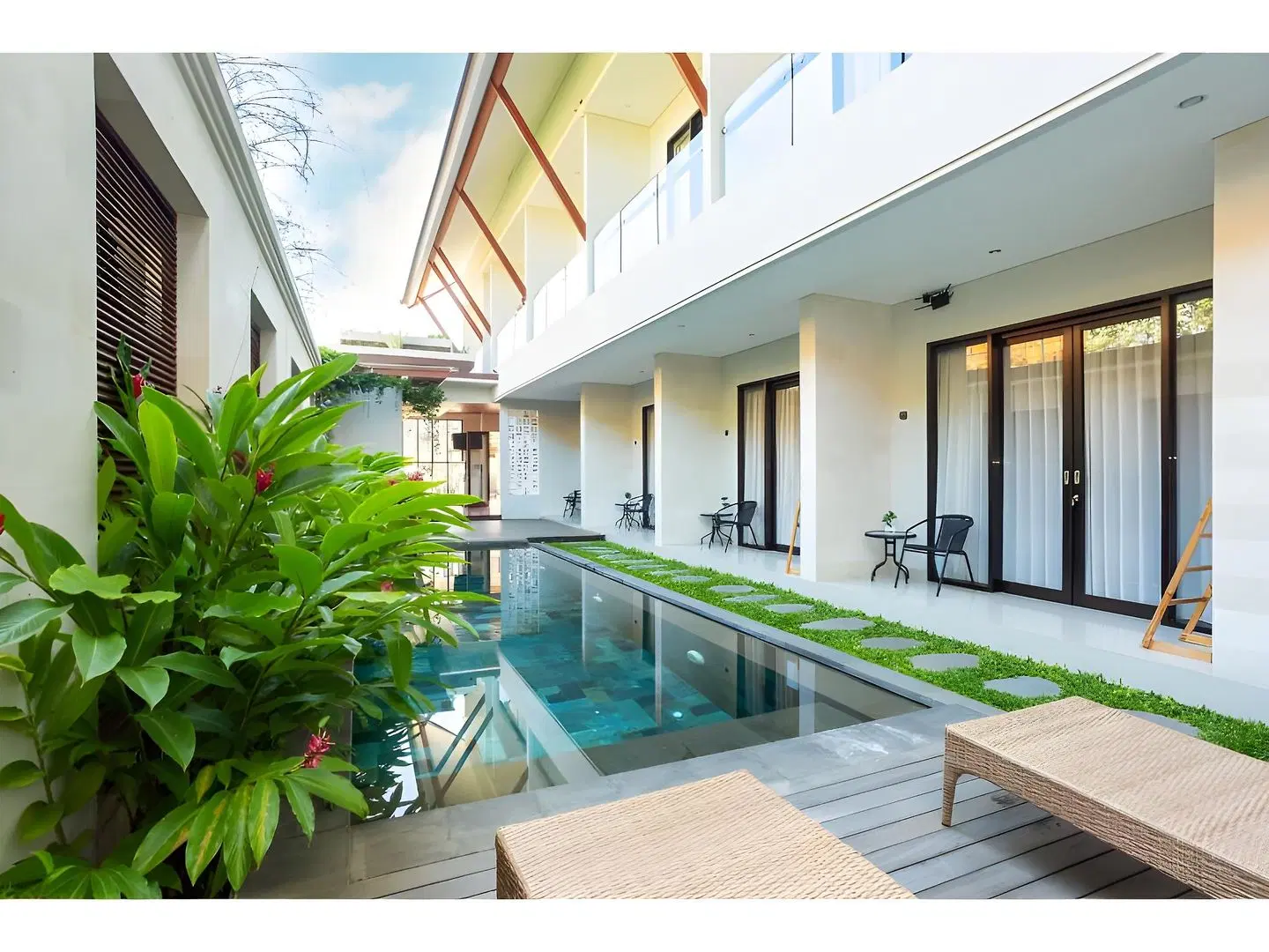 Cove Ransha Stay Bali Hallenbad