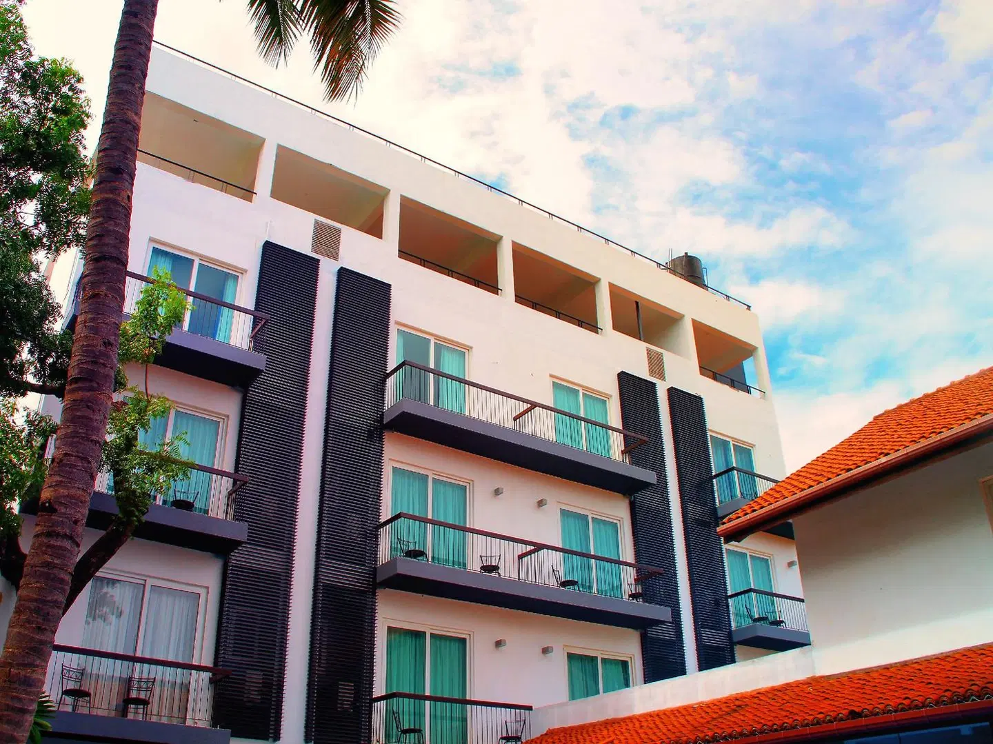 Earls Passi Bay Hotel EXTERIOR