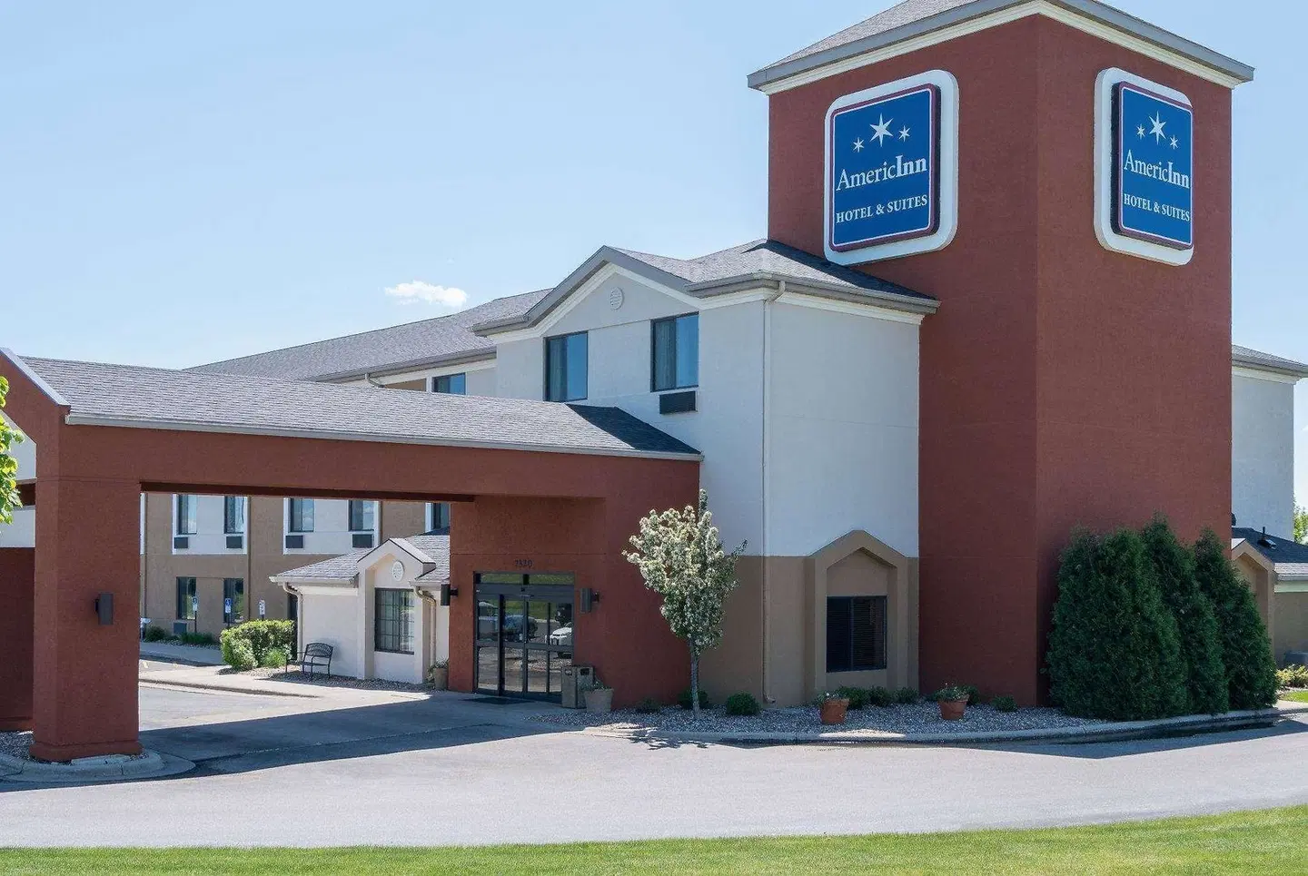 AmericInn Rochester Airport EXTERIOR