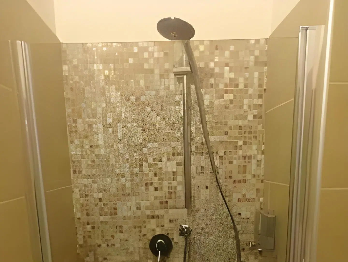 B&B Chez Moi BATHROOM