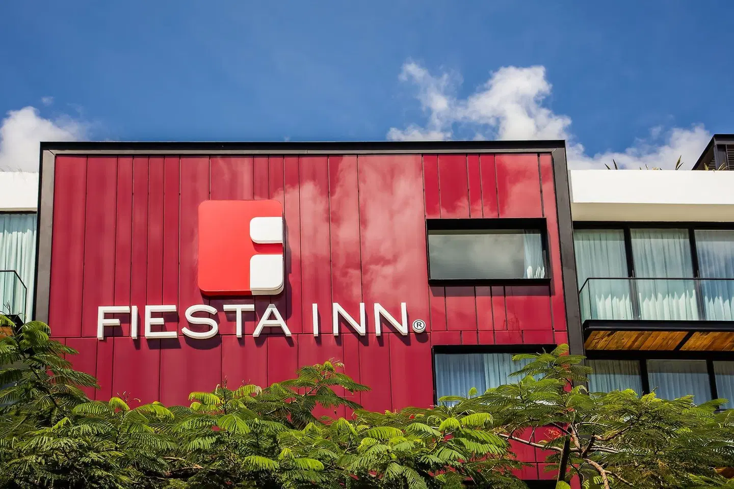 Fiesta Inn Playa del Carmen EXTERIOR